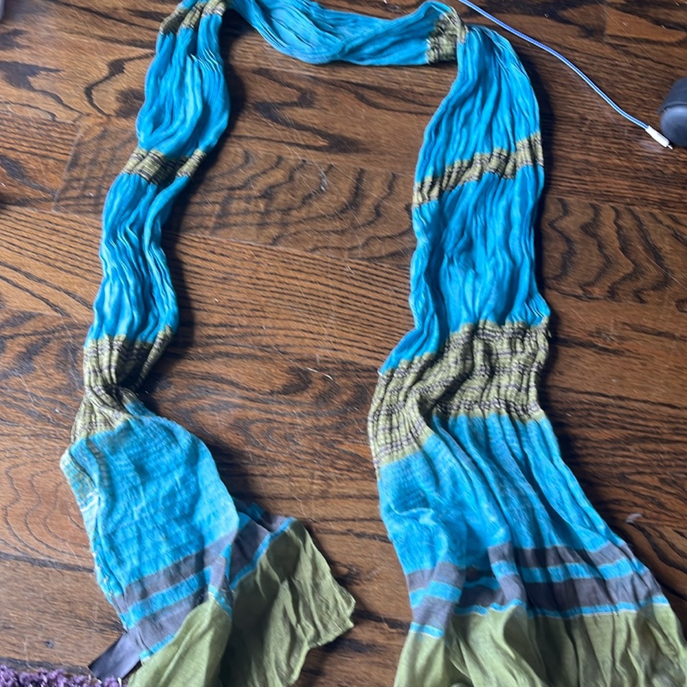 Women’s scarf